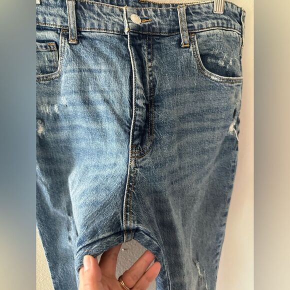 Anthropologie Pilcro Distressed High Waist Mom Jeans Light Wash Straight Leg 28 - Picture 2 of 8